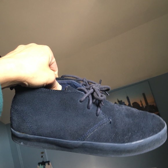 Gap boy shoes size 3 - Picture 3 of 5